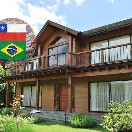 Frontera Pucon Hostel B&B Esterno foto